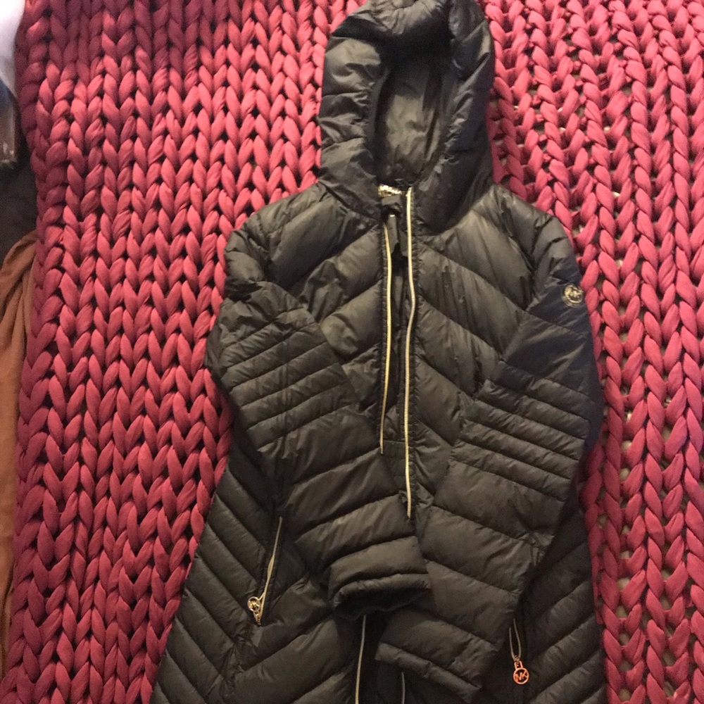 Michael Kors Puffer Jacket w/Pack Bag!